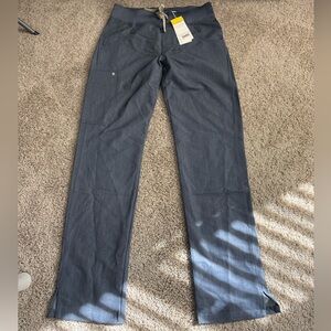 Figs women’s Kade cargo pants